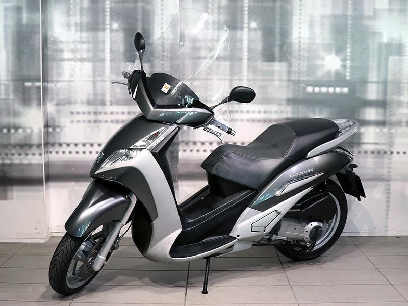 Peugeot Geopolis 300