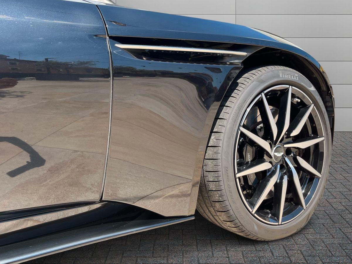 ASTON MARTIN DB11 Coupe 4.0 V8 auto