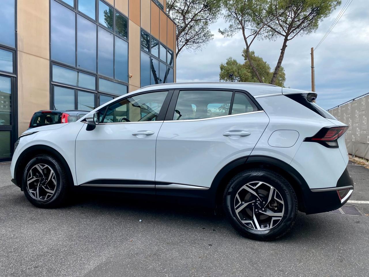 Kia Sportage 1.6 crdi mhev Business dct -LED-CAMERA-P.CONSEGNA