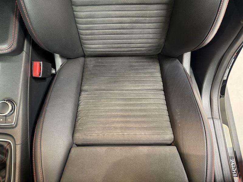 Mercedes-Benz GLA GLA 200 Premium AMG Night Edition