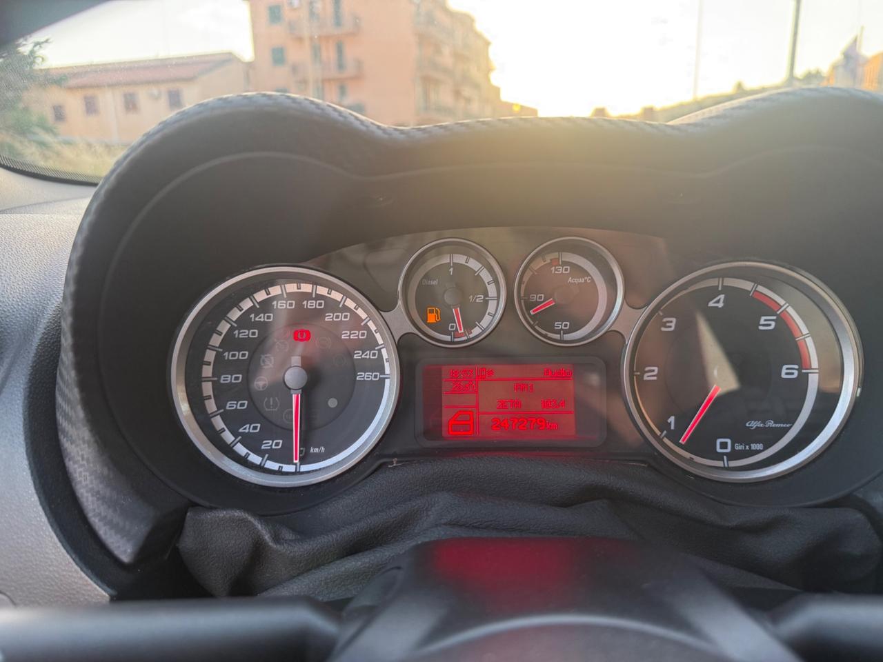 Alfa Romeo MiTo 1.3 JTDm-2 95 CV S&S Distinctive 2011