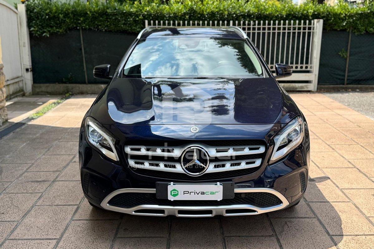 MERCEDES GLA 180 d Automatic Sport