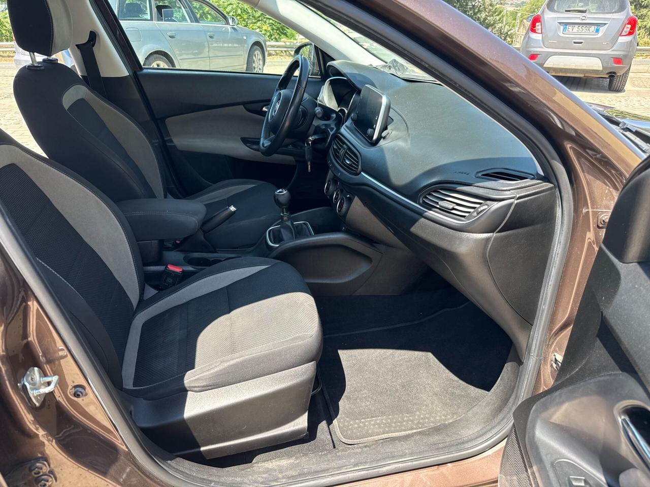 Fiat Tipo 1.6 Mjt S&S 5 porte S-Design