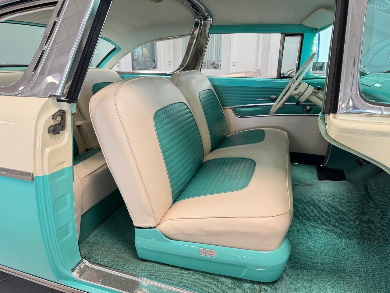 Ford Fairlane Crown Victoria