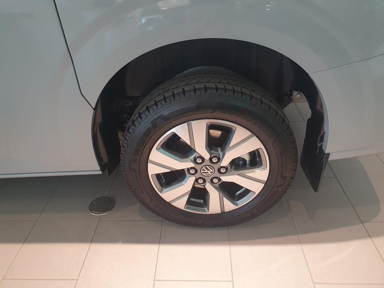 Volkswagen T7 Caravelle t7 2.0 tdi 150cv life l1 auto