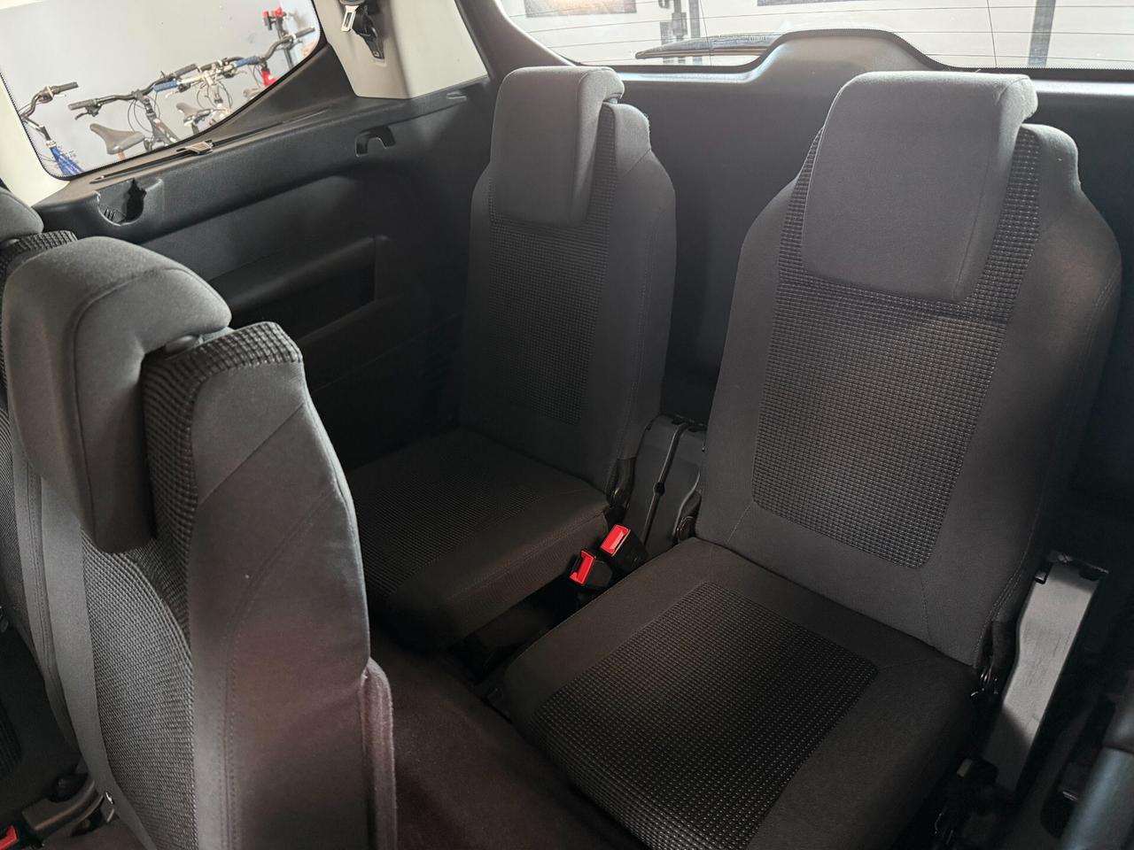 Peugeot 5008 Business 7 POSTI