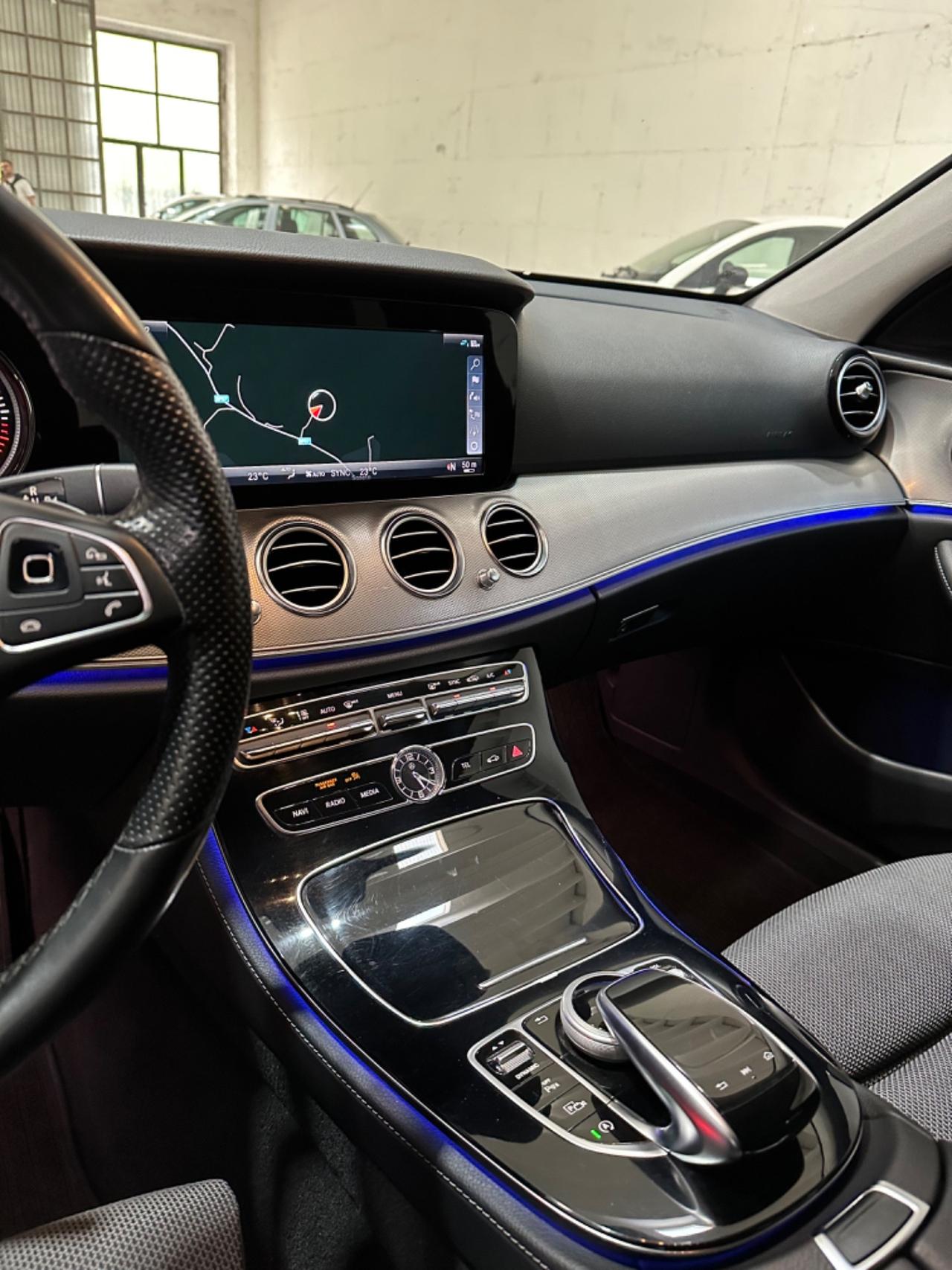 Mercedes-benz E 220d SPORT PREMIUM UNICOPR GARANZ