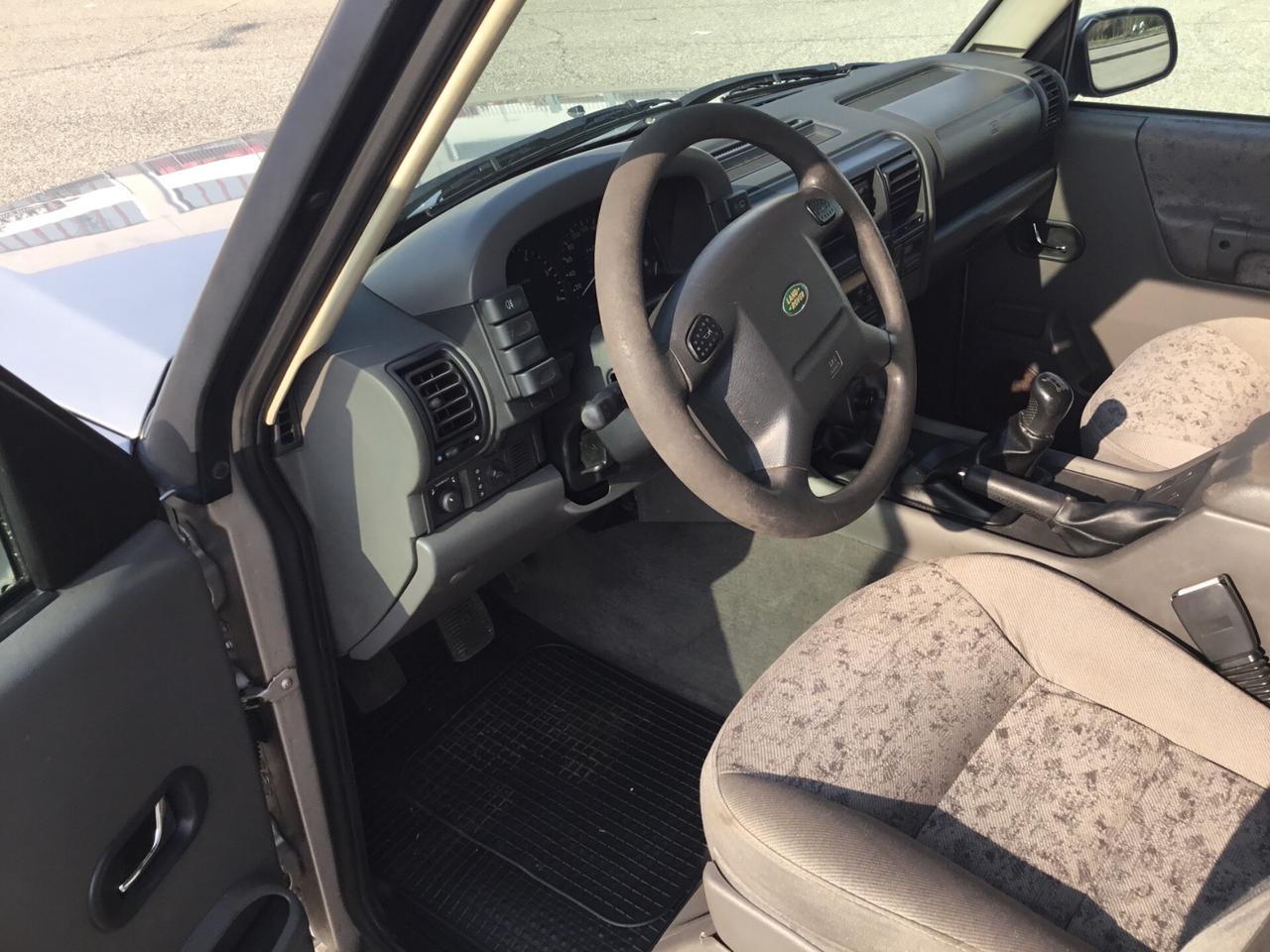 Land Rover Defender 110 2.5 Td5 cat High Capacity Pick Up