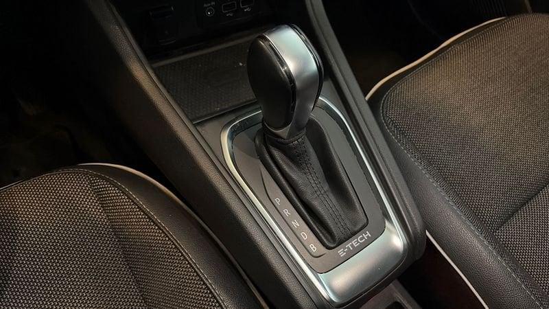 Renault Captur 1.6 E-Tech phev Techno 160cv auto