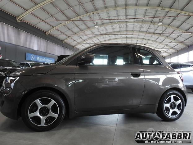 FIAT - 500 E - 500 Passion Berlina Car Play+