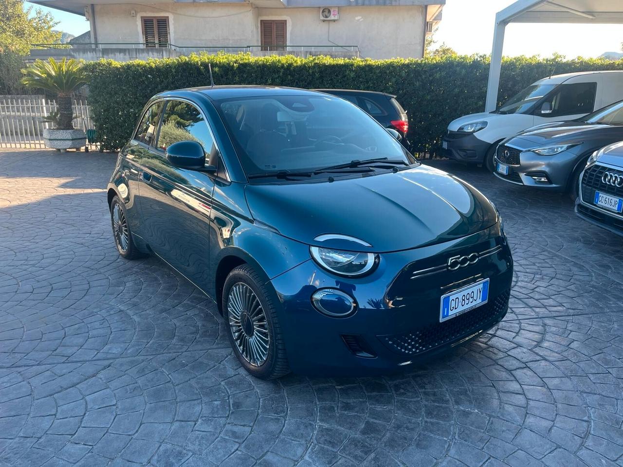 Fiat 500 500e Berlina 42 kWh Icon