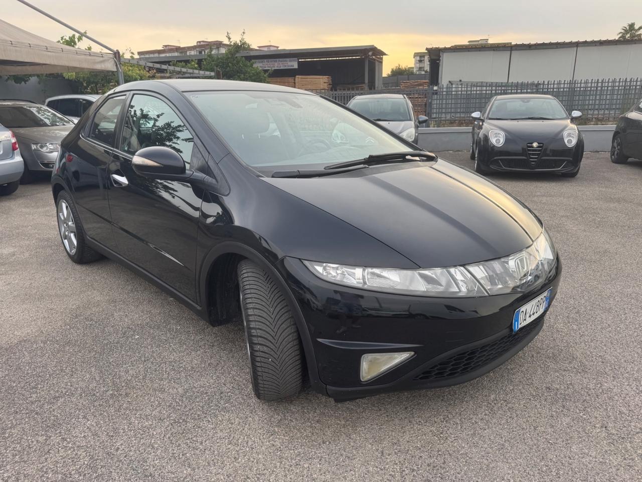 Honda Civic 1.8 i-VTEC 5p. Executive i-P