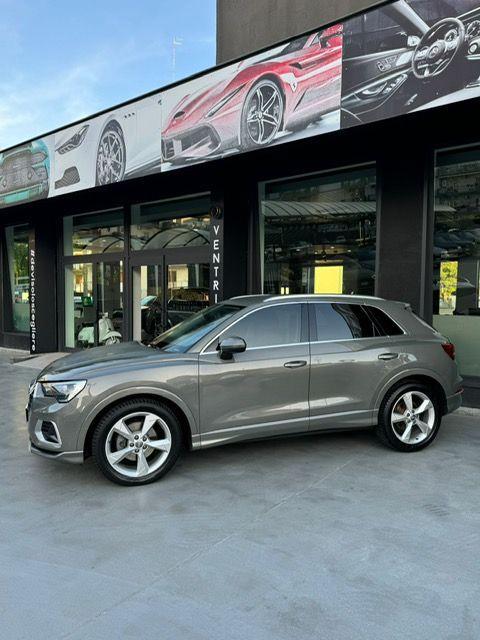 AUDI - Q3 - 35 TDI S tronic Business Advanced