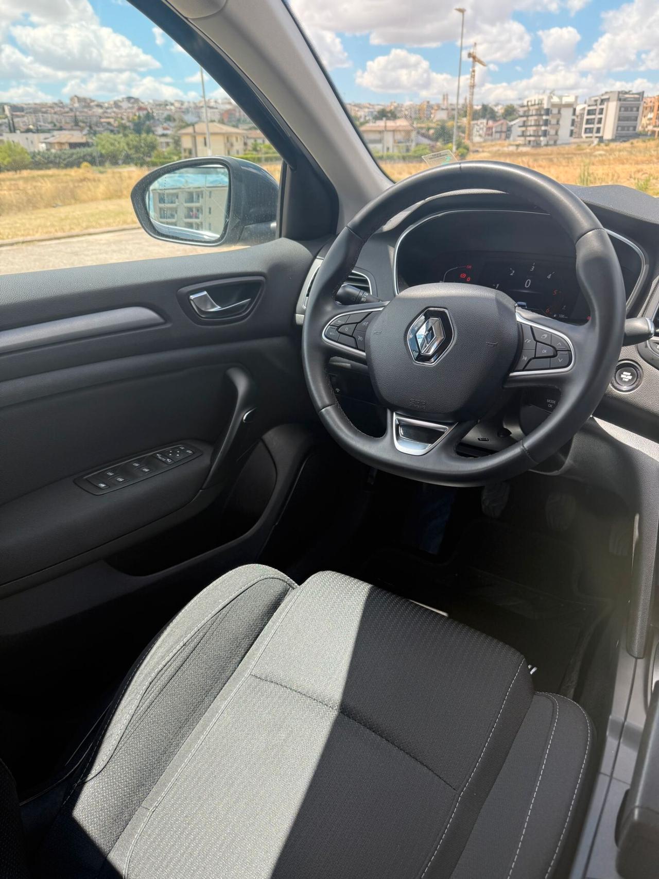 RENAULT MÉGANE SPORTER 1.5 DCI 85 KW BLUE BUSINESS