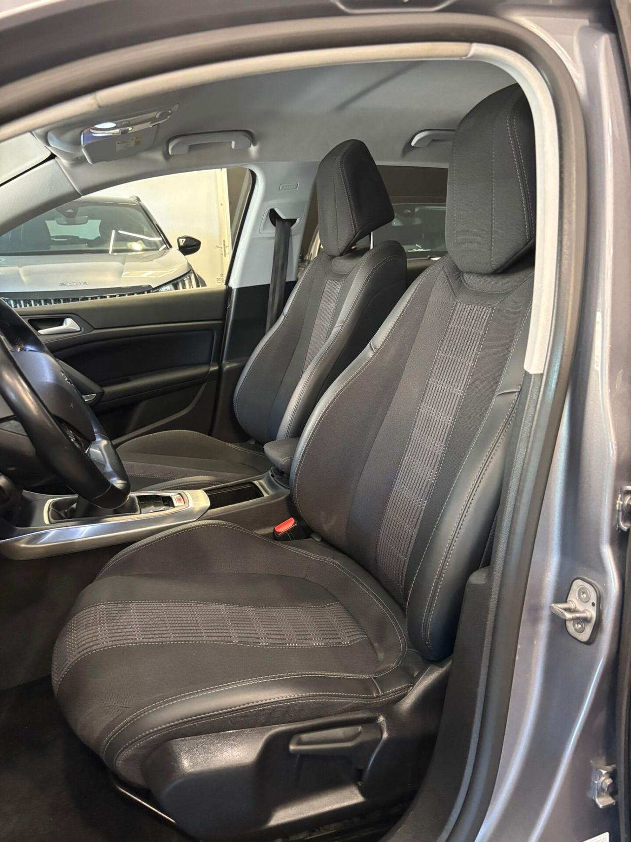 Peugeot 308 1.2 PureTech Turbo 130 S&S Allure