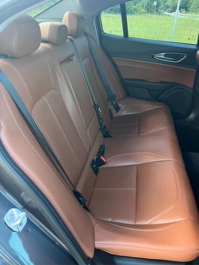 Alfa Romeo Giulia 2.2 Turbodiesel 136 CV AT8 Super