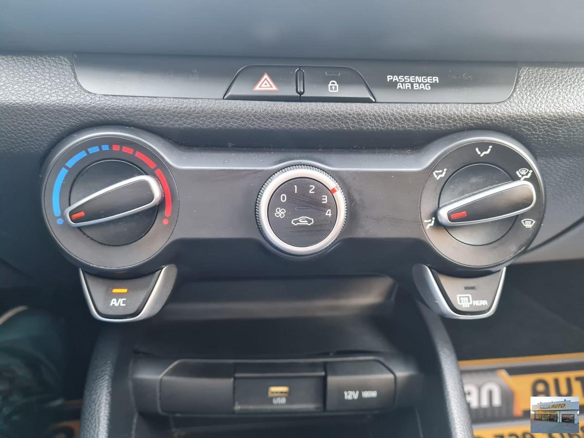 KIA Stonic 1.2 Benzina-Neopatentati-Anno 2022