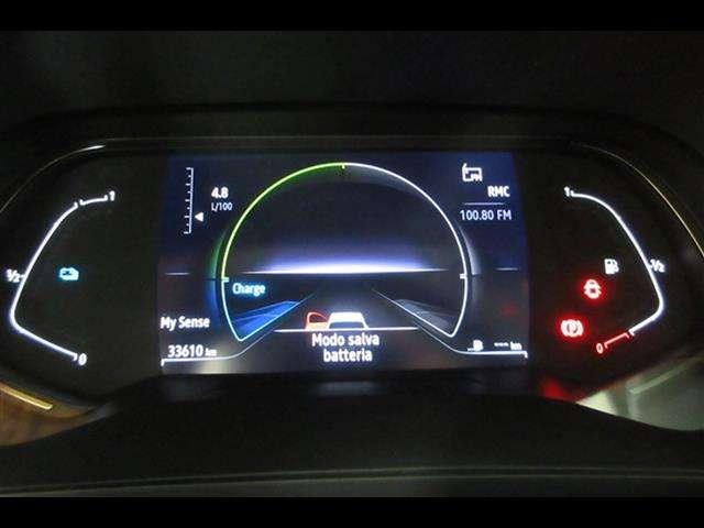 Renault Captur 1.6 E-Tech hybrid Intens 145cv auto