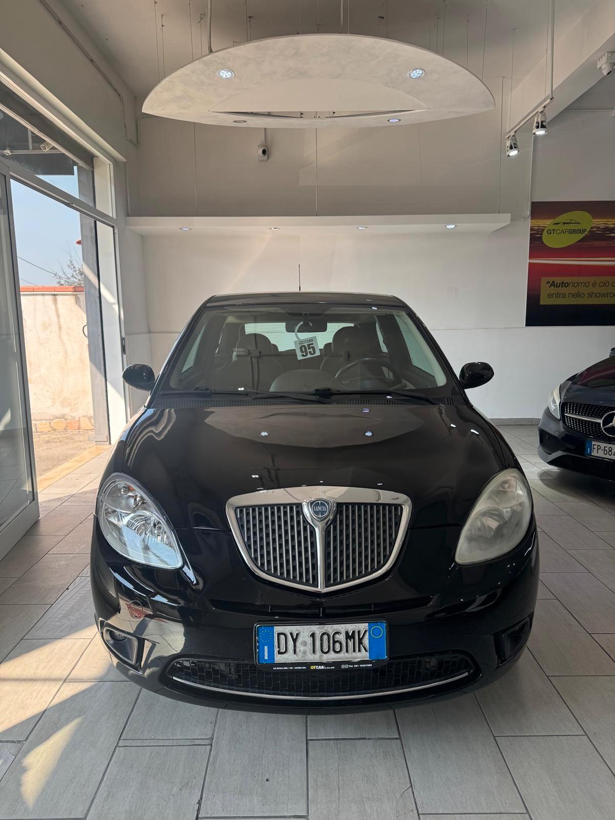 Lancia Ypsilon 1.4 Platino Ecochic GPL