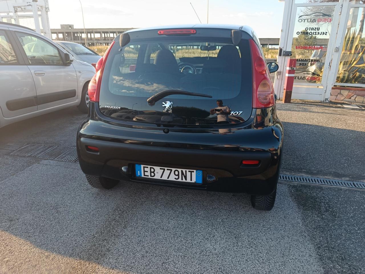 Peugeot 107 1.0 68CV 5p. Sweet Years