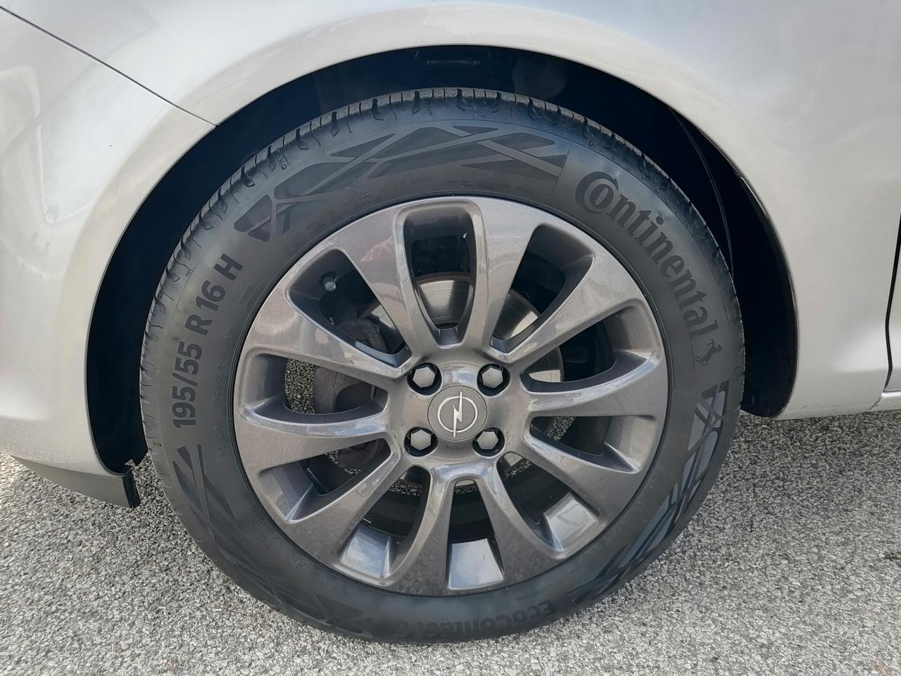 Opel Corsa 1.2 benzina 5 porte COSMO 2011