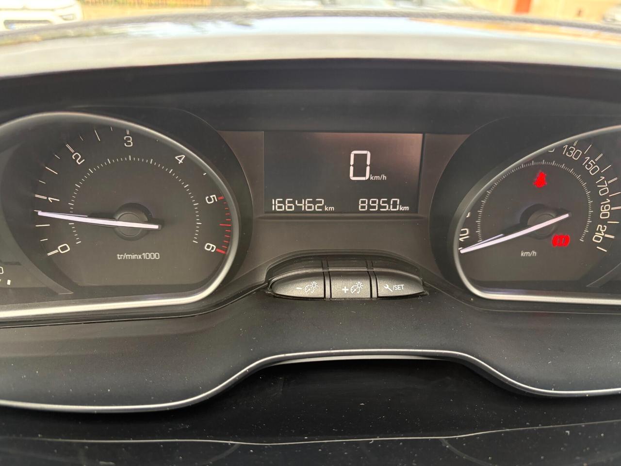 Peugeot 208 BlueHDi 75 S&S 5 porte Active