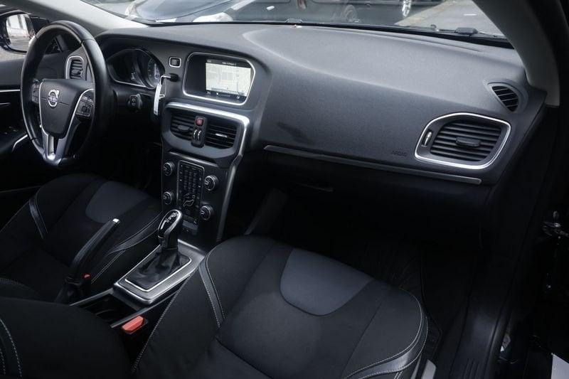 Volvo V40 Volvo V40 D2 1.6 Powershift Momentum Unicoproprietario