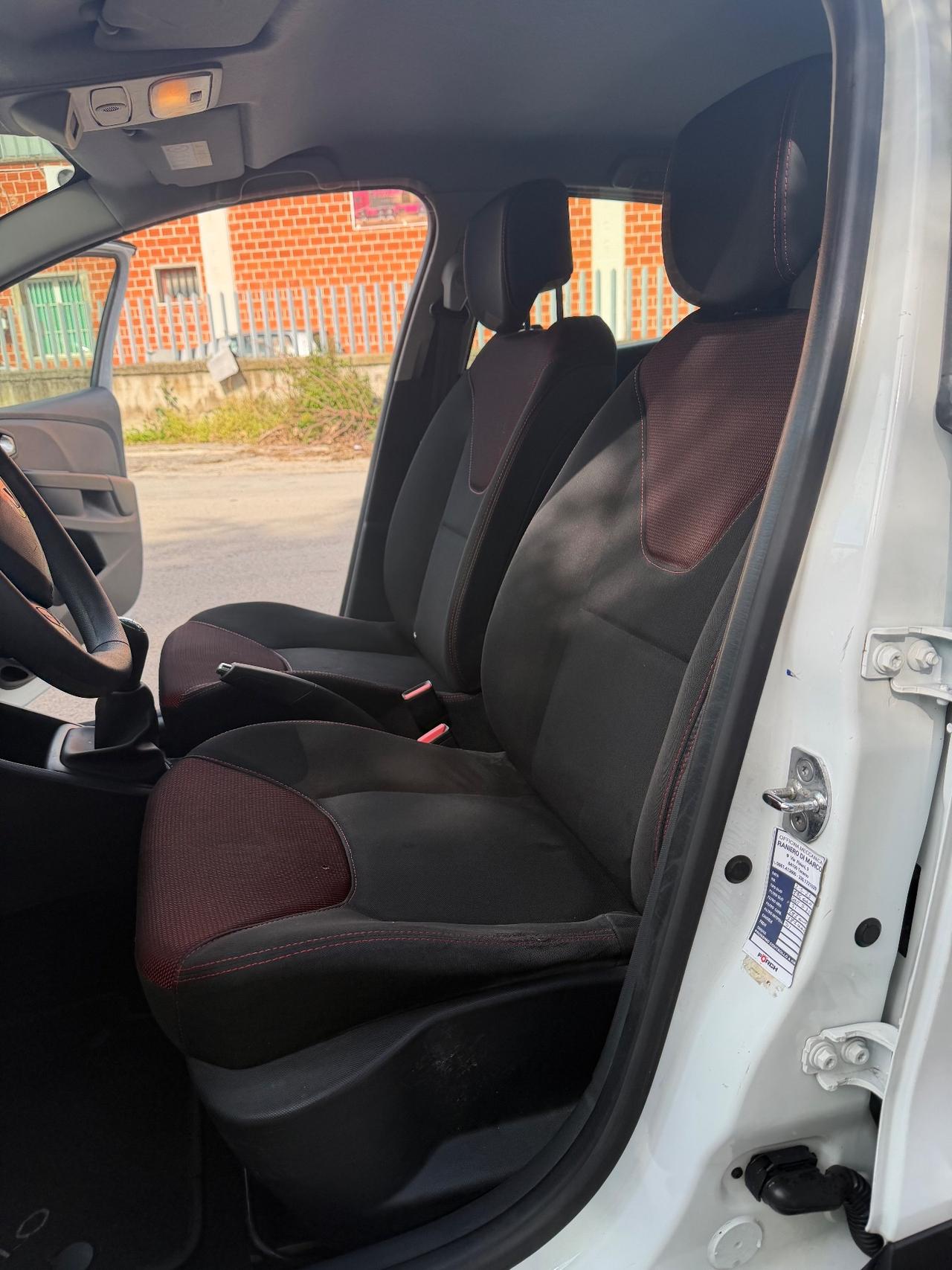 Renault Clio 1.5 dCi 8V 75CV 5 porte Wave