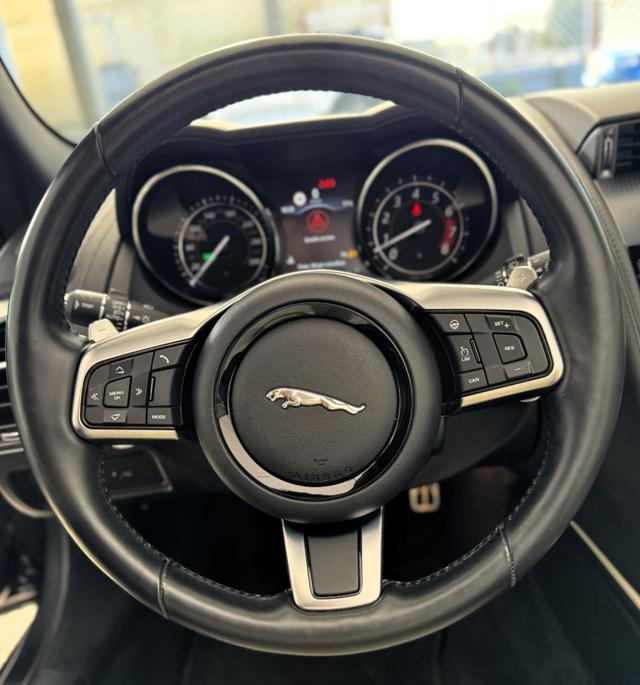 JAGUAR F-Type 2.0i Cabrio R-Dynamic