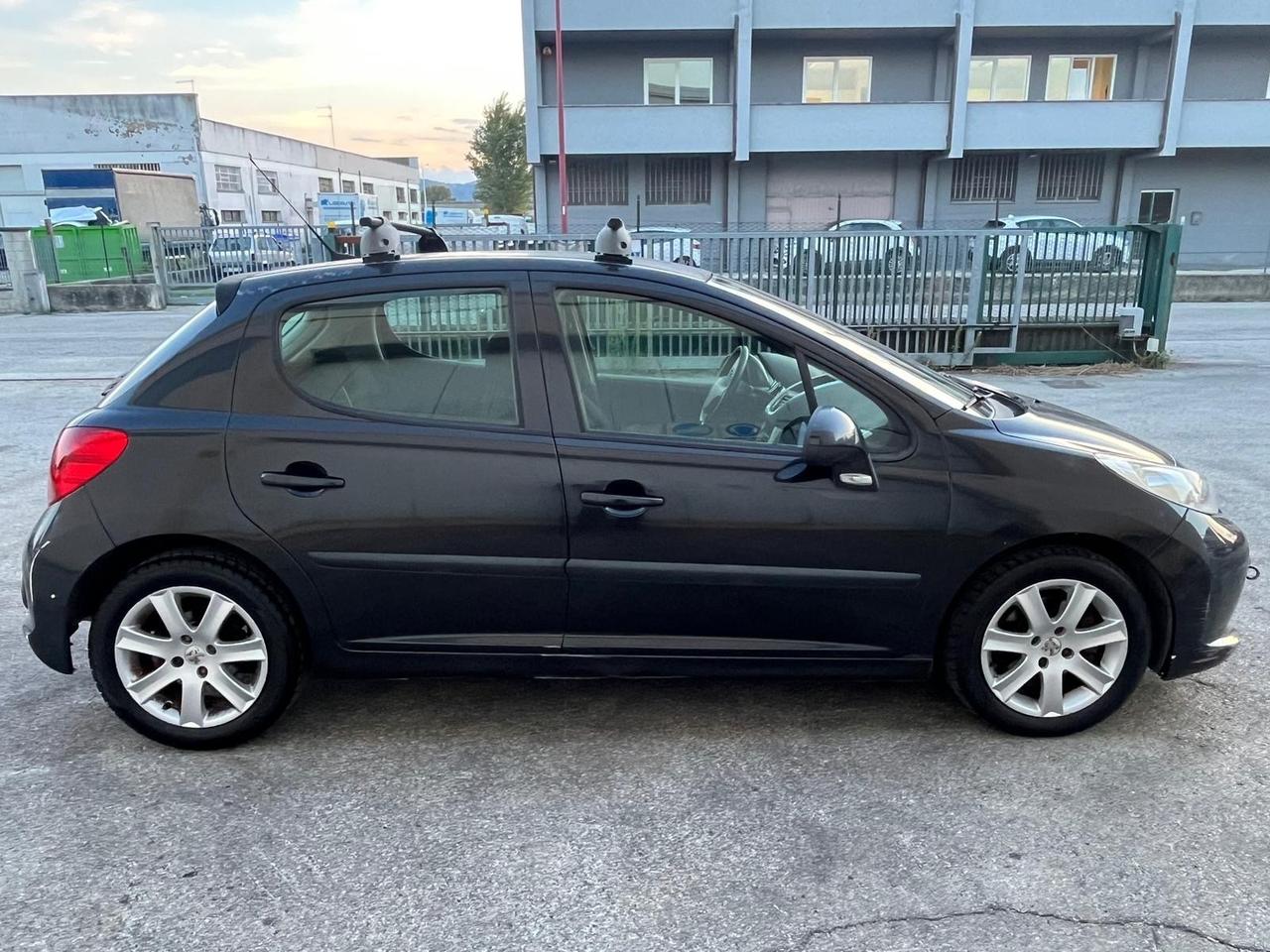 Peugeot 207 1.6 HDi 90CV 5p. XS