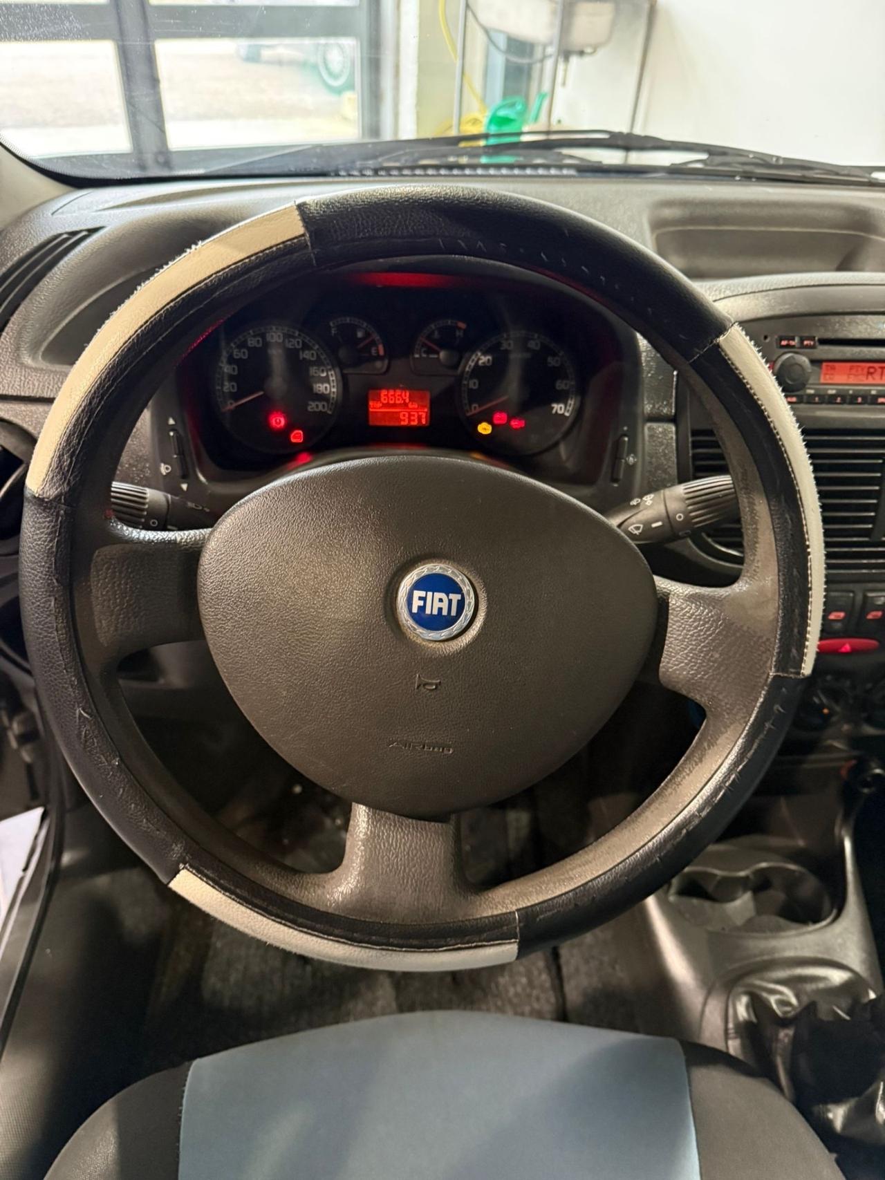 Fiat Punto 1.3 MJT-NEOPATENTATI-UNICO PROPRIETARIO