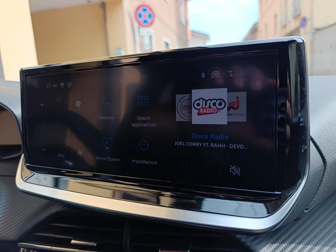 Peugeot 2008 PureTech 130 S&S EAT8 Allure