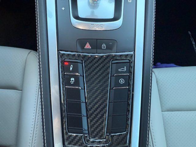 PORSCHE Cayman 2.0 Style Edition