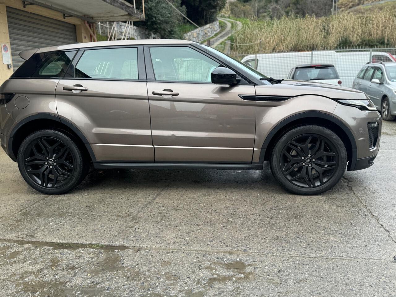 Land Rover Range Evoque 2.0 TD4 180 CV permutabile
