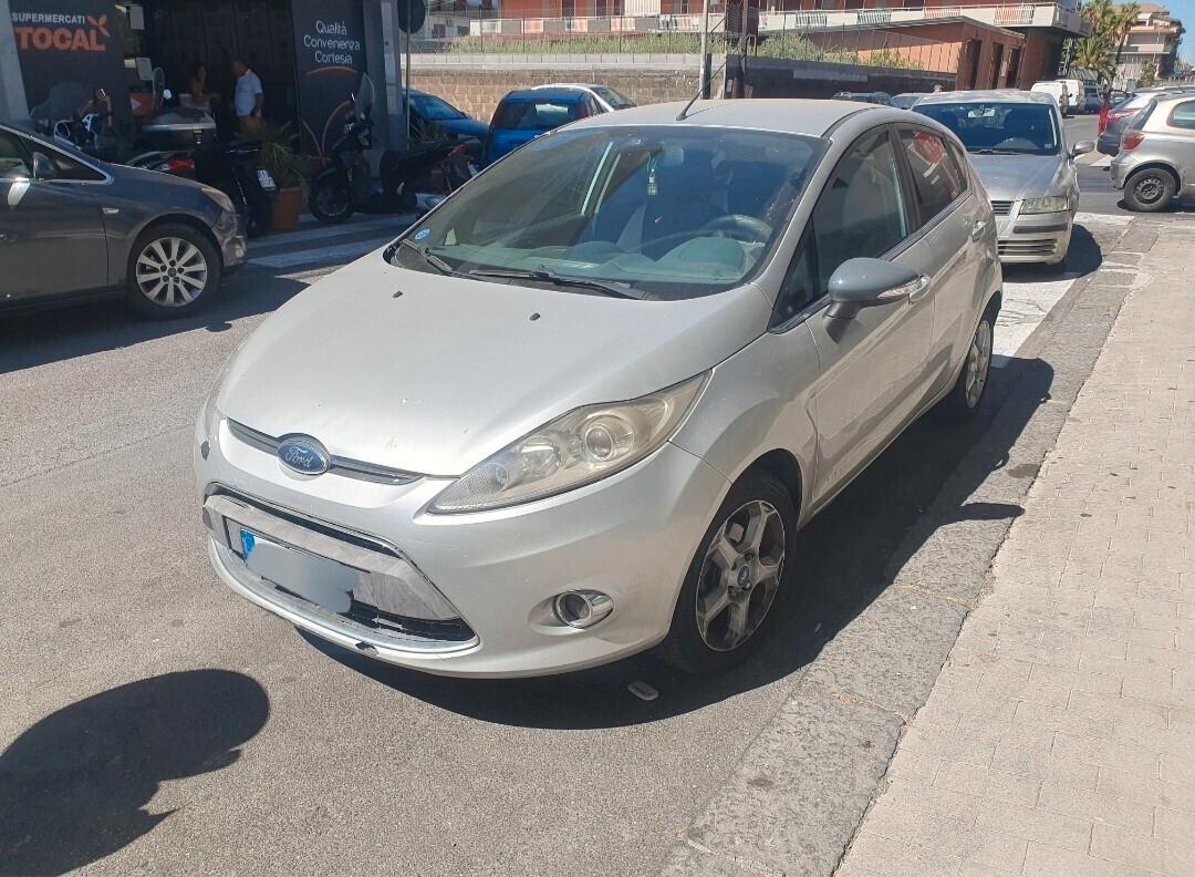 Ford Fiesta 1.2 82 CV 5 porte MOTORE DA SOSTITUIRE