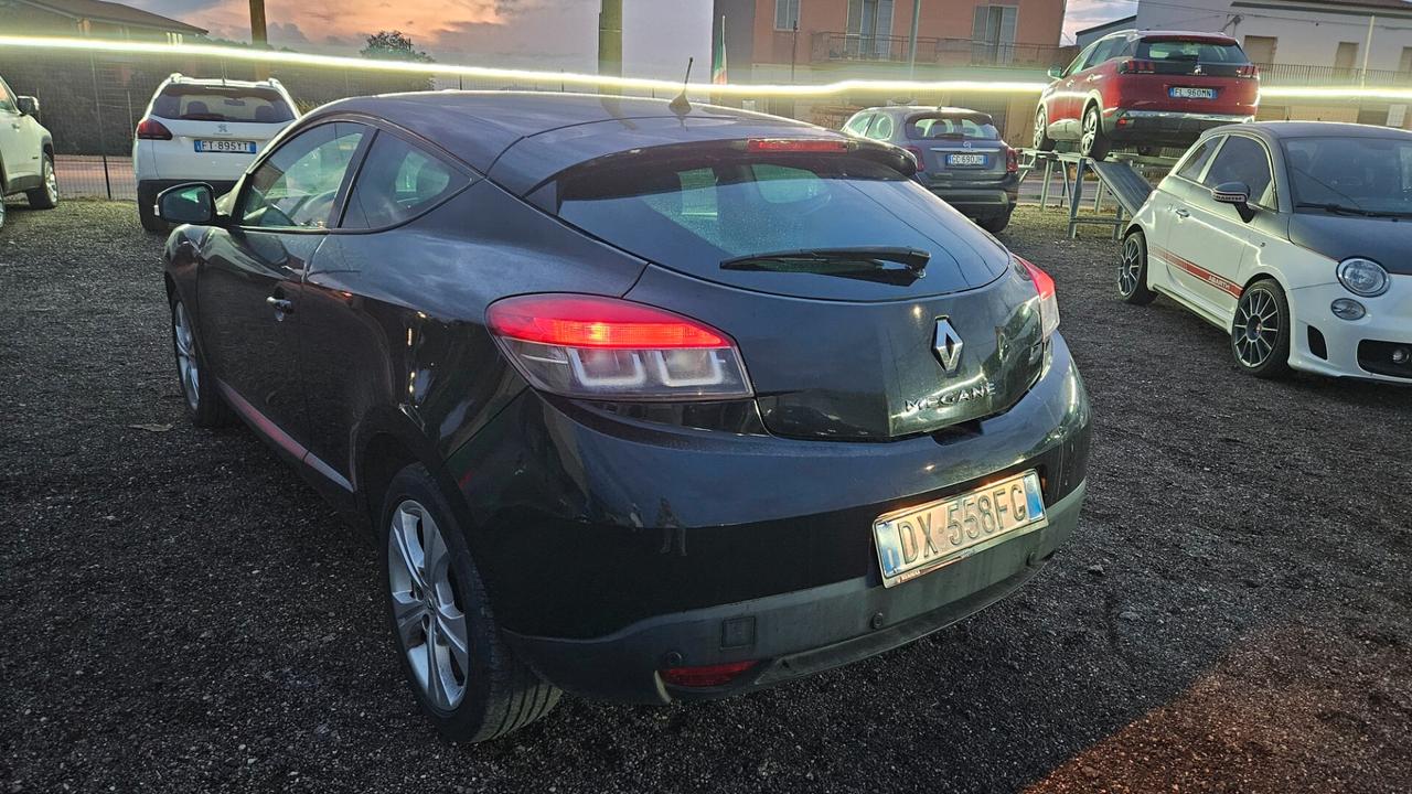 Renault Megane Mégane Coupé 1.9 dCi 130CV Dynamique