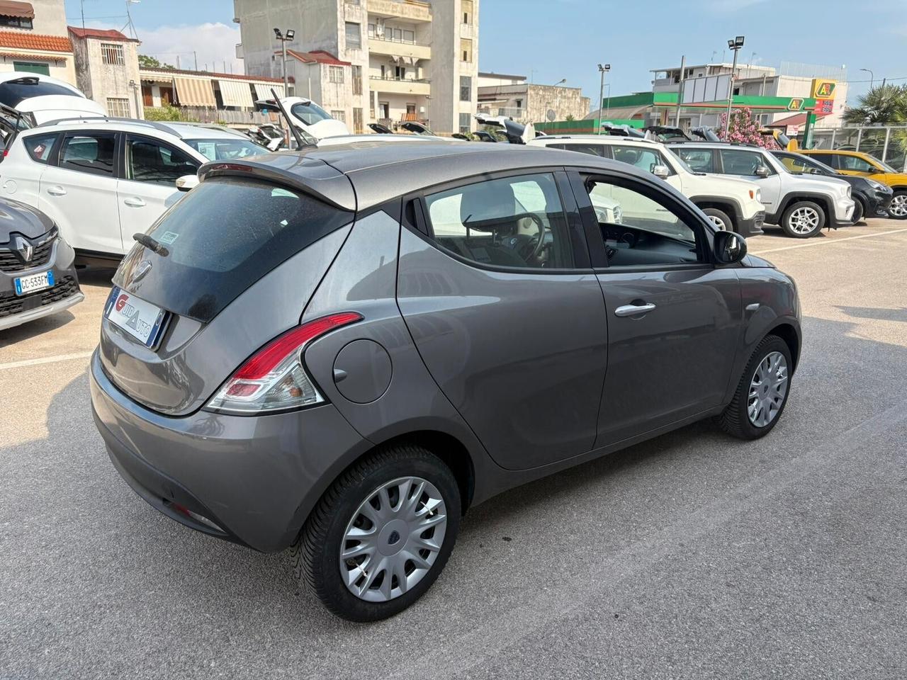 Lancia Ypsilon 1.2 69 CV 5 porte GPL