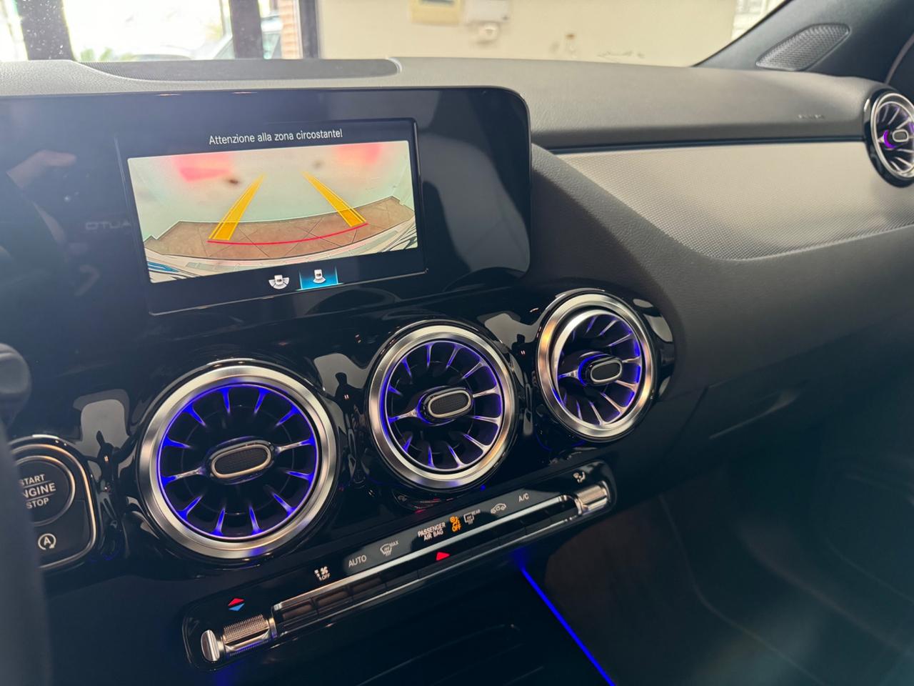 Mercedes-benz GLA 180 d Automatic LUCI AMBIENTE