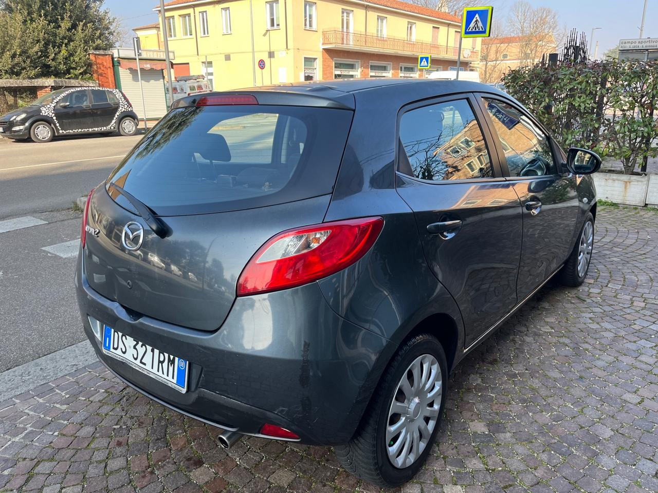 Mazda 2 1.3 16V 75CV 5p. Play