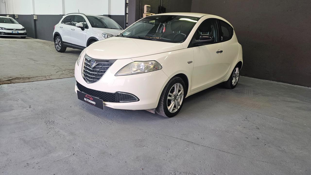 Lancia Ypsilon 0.9 TwinAir 85 CV 5 porte S&S Gold