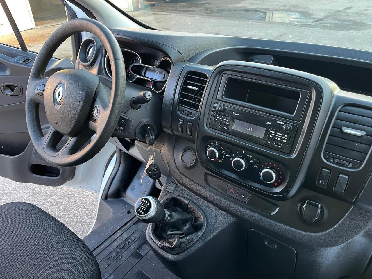 Renault trafic cargo 2.0 dci -2022