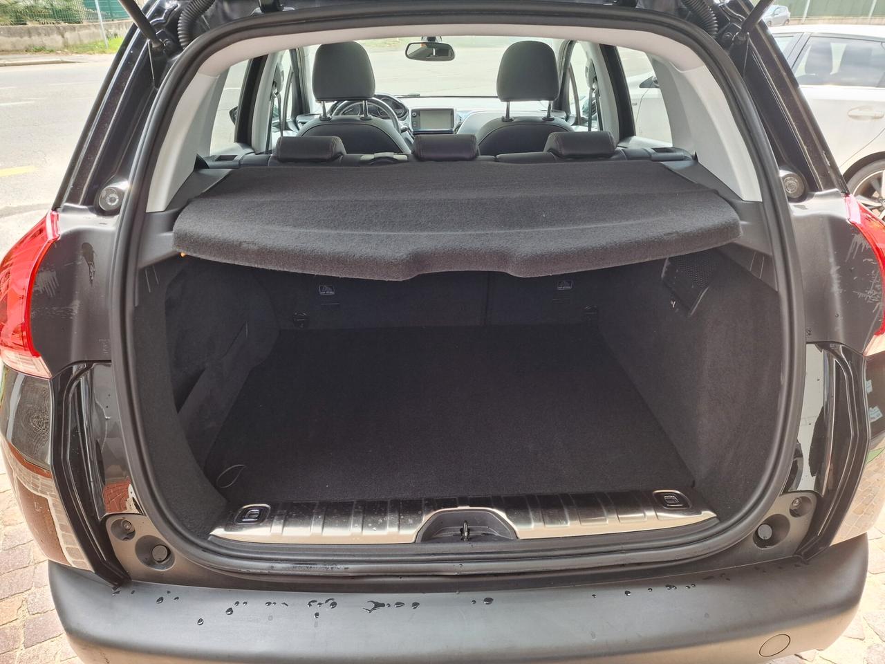 Peugeot 2008 BlueHDi 120 S&S Crossway