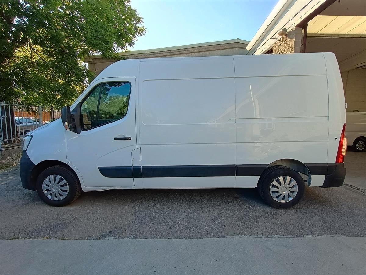 Renault Master 2.3 dci Alto euro 6D 135cv L2H2