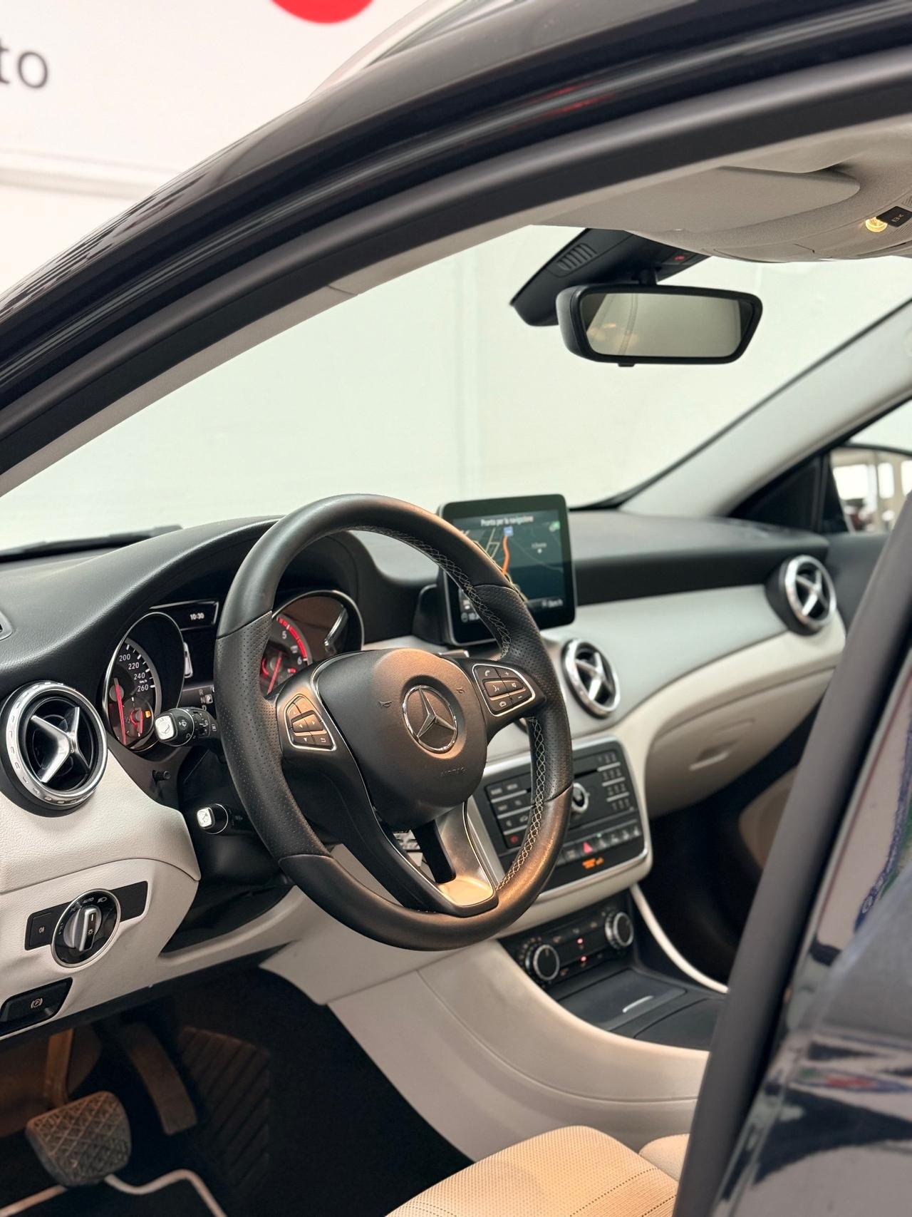 Mercedes-benz GLA 200 d Automatic 4Matic Premium 11/2016 Neopatentati Euro 6B