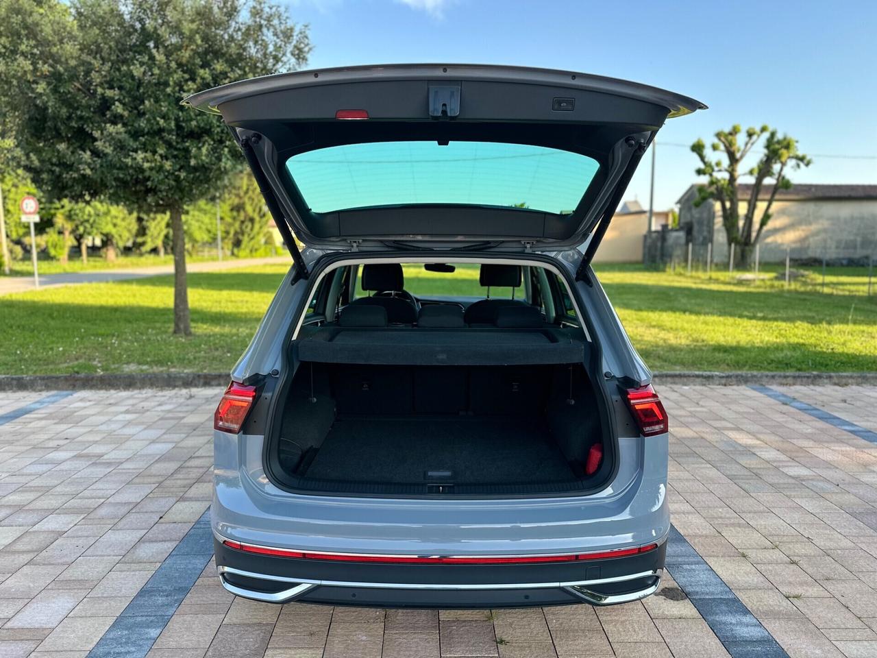 Volkswagen Tiguan 2.0 TDI 150 CV SCR DSG Elegance