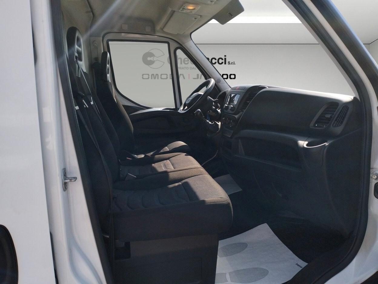 IVECO DAILY 2.3 HPT PM-TM Furgone * 31 000 KM *