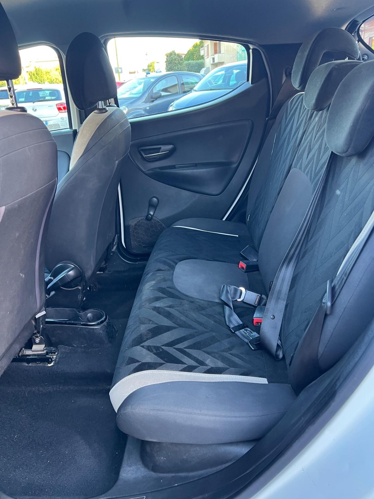 Lancia Ypsilon 1.2 69 CV 5 porte Gold