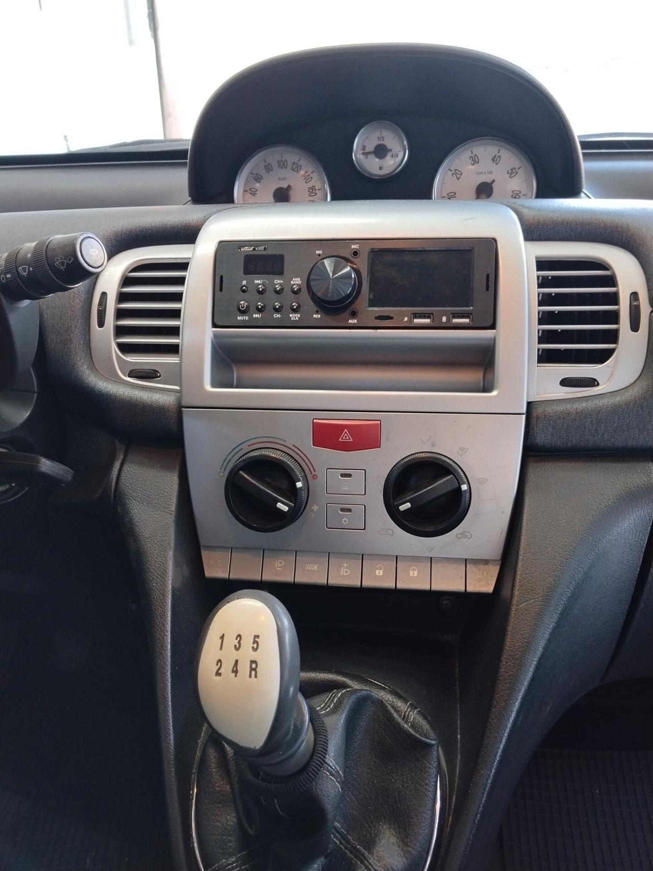 Lancia Ypsilon 1.4 benz/GPL CON GARANZIA