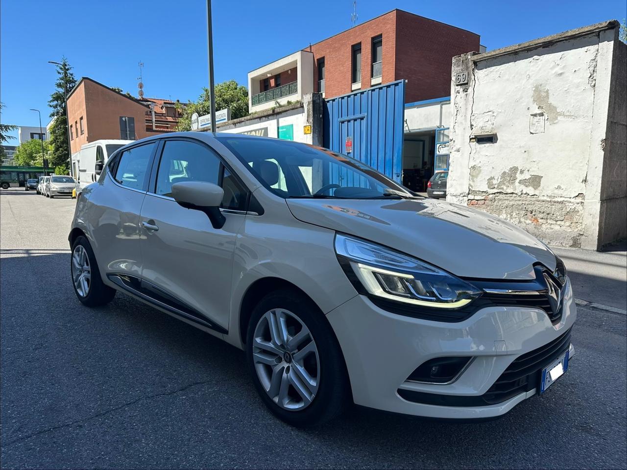 Renault Clio TCe 12V 90CV Start&Stop 5 porte Energy Duel2