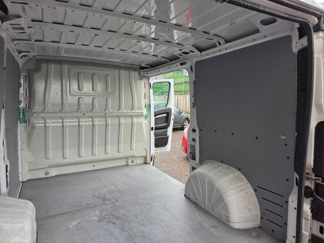 PEUGEOT Boxer 328 2.2 bluehdi 120cv S&S L1H1 + IVA